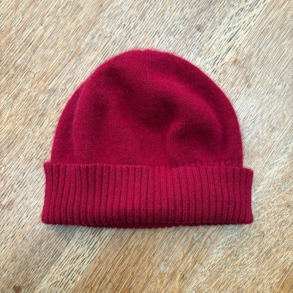 Claudia Nichole Cashmere Beanie - Picture 1 of 4